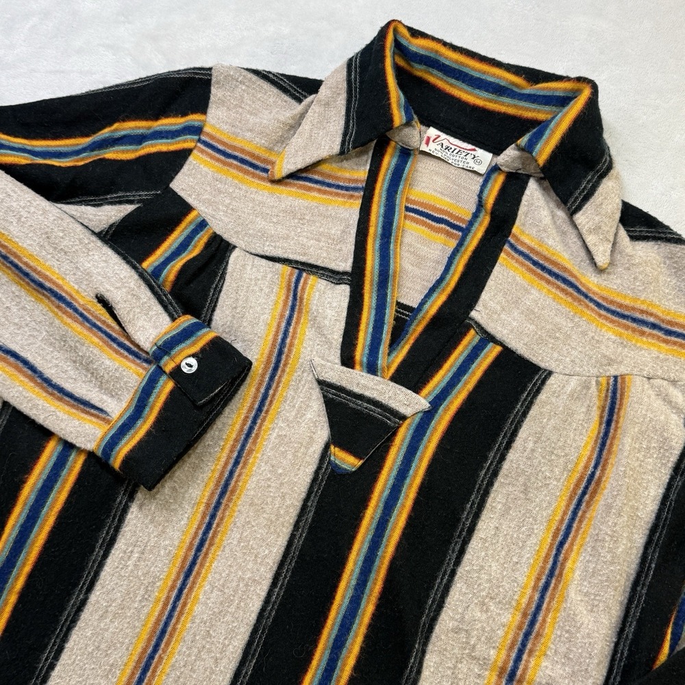 Vintage 70s Women's Striped V Neck Knit Top M Disco Mod Groovy Retro
